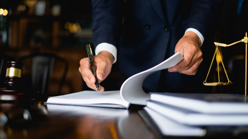 Reasons Your Business Needs a Dedicated Legal Advisor